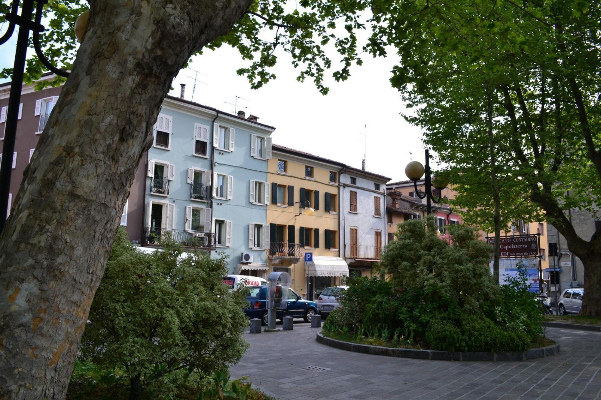 Relais De La Place Leilighet Desenzano del Garda Eksteriør bilde