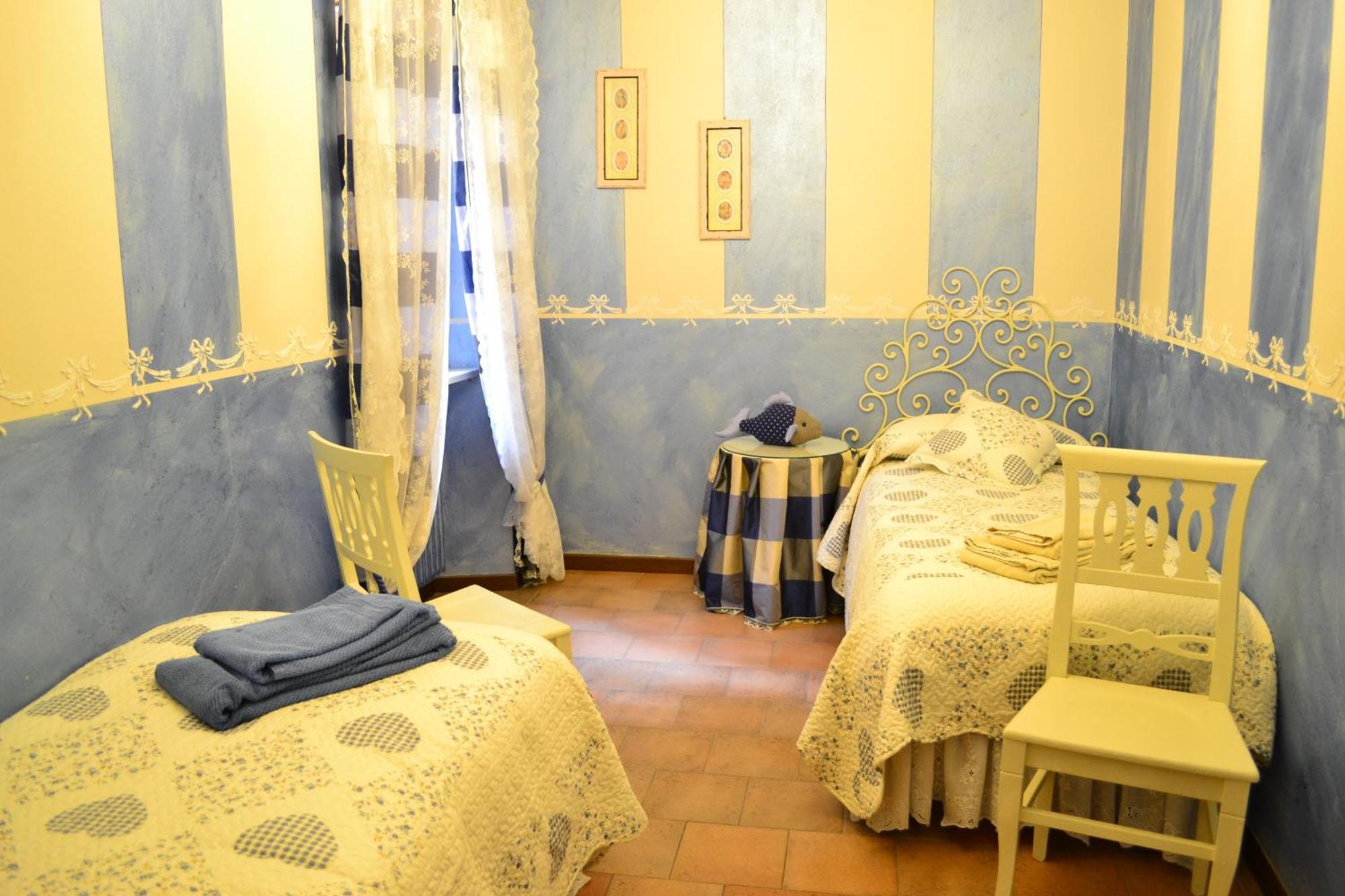 Relais De La Place Leilighet Desenzano del Garda Rom bilde