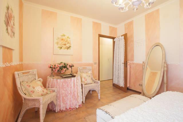 Relais De La Place Leilighet Desenzano del Garda Rom bilde