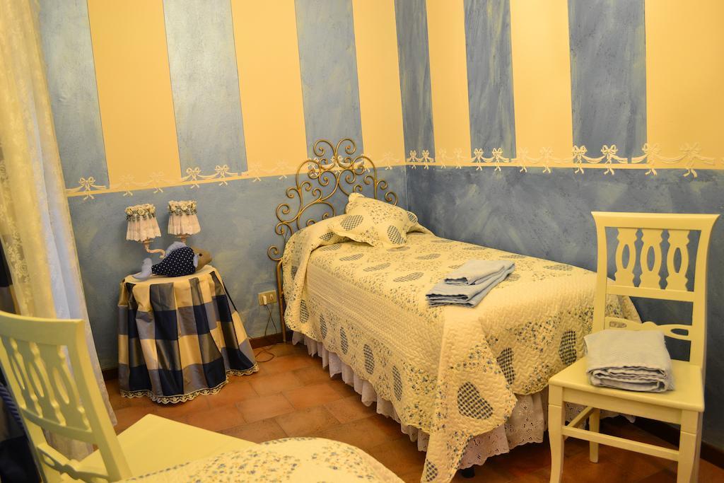 Relais De La Place Leilighet Desenzano del Garda Rom bilde